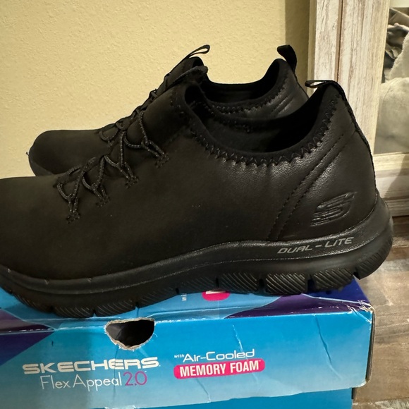 Flex Appeal 2.0 memory foam air-cooled athletic shoes - Picture 5 of 7